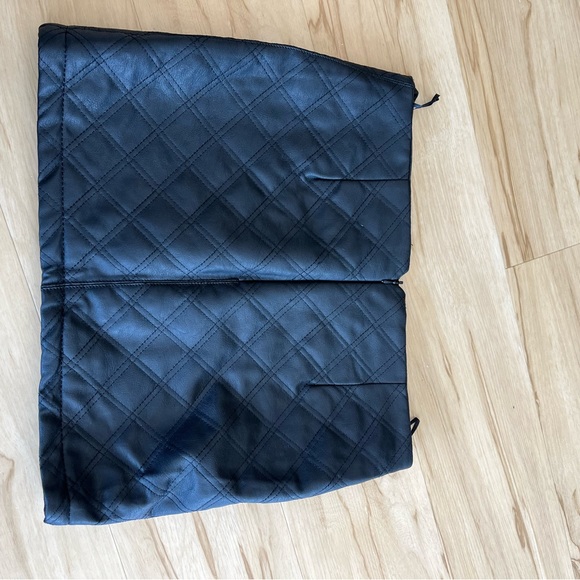 Zara Quilted Mini Skirt - Picture 2 of 3